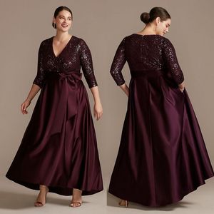 Robes de mère de la mariée à paillettes bordeaux avec manches longues col en V une ligne robes de soirée étage longueur robe d'invité de mariage