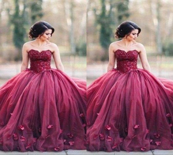 Robe de bal sans bretelles bordeaux princesse Quinceanera robes de bal corsage en dentelle taille basque dos nu longues robes de soirée Custom8838942