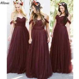 Bourgondië tulle een lijn bruidsmeisje jurken lang sexy van de schouder plus size maid of honor jurken lente boho bruiloft gastenjurk zusters groep formele slijtage cl3104