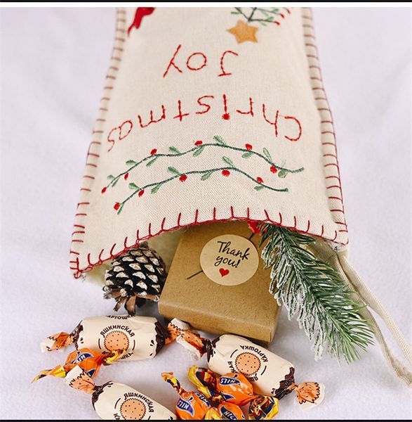 Toile de Jute Broderie Chaussettes De Noël 46 * 18 cm Enfants Cadeau Bonbons Sac Santa Bonhomme De Neige Conception Toile De Jute Broderie De Noël Bas Décoratif GGE1703