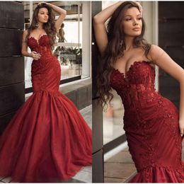 Bury -jurken Gorgeous Lace Evening Applique Sweetheart Halsline Illusie Top Garned Floor Lengte Celebrity Prom Party Jurk Vestido