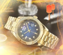 Business Trend Highend Watchs en acier inoxydable Men les femmes Quartz Chronographe Corloge de jour Date Heure Calendrier Calendrier européen Top Brand Brand Wristwatch Cadeaux
