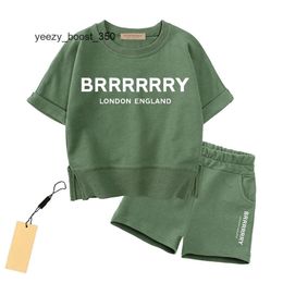 BURBERNES BURBREEDS 7 styles de vêtements de luxe ensembles de vêtements pour enfants costumes de girls de garçon d'été