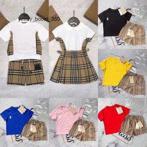 BUTBERRYS BURBERIEDS Baby Kids Relling Sets niños pequeños Camiseta de niñas pantalones pantalones cortos de algodón nuevo algodón para niños