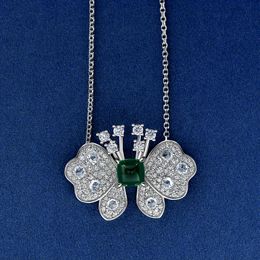 Mariposa Esmeralda diamante colgante 100% Real 925 plata esterlina fiesta boda colgantes collar para mujer joyería de compromiso