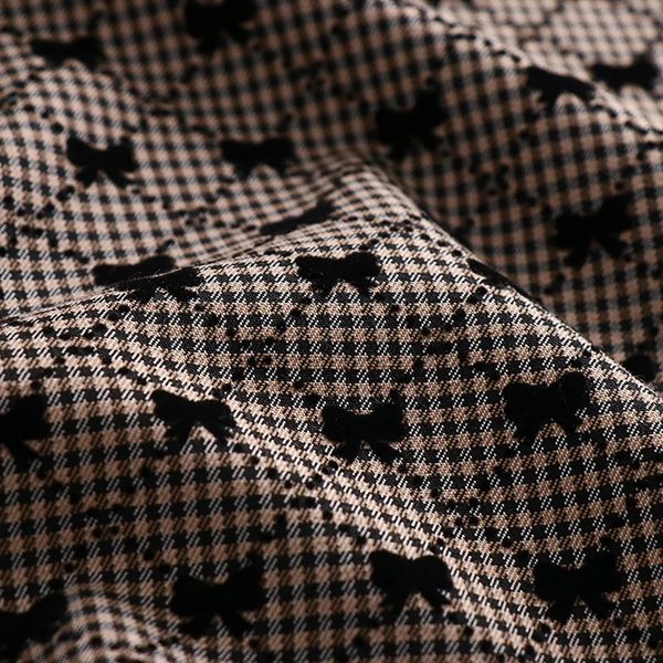 Butfly Flocking Plaid Shirt Fabric Automne / hiver dessin animé Floral Tweed en tissu doux Tissu de vêtements dys