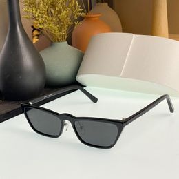 Vlinder Retro driehoekige cat eye zonnebril mode aangepaste vrouw zonnebril ontwerper Symbole Heldere lens gafas de sol mannen spr19 Vissen ultraviolet-proof Shades