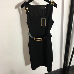 Robe de créateur à boutons, jupes sans manches, ceinture de luxe, robes de styliste, tendance, col ras du cou, vêtements pour filles