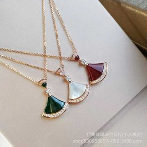 Buu ketting dure ontwerpbetrokkenheid ketting sterling zilveren rok dames ventilator vergulde 18k roségoud honderd beimu rode jade met originele logobox