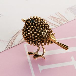 Rétro Oiseaux Broche Costumes Chemise Col Clips Personnalité Designer Chandail Écharpe En Soie Épingles Vêtements Accessoires Cadeau pour Hommes Femmes