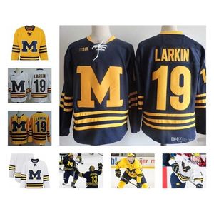 C2604 MitNess Custom NCAA Colleage Hockey Jerseys Michigan Wolverines Quinn Hughes Dylan Larkin Cam York Strauss Mann Thomas Bordeleau Matty Beniers Tout