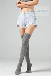 Câble Gnee High Sockswomen039s High Socks Socksadult sur les chaussettes intérieures du genou avec un striping socksclassic tricoté8684838