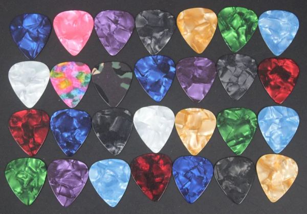 Câbles 1000pcs Colorful Celluloïd acoustique électrique Picks Picks Plectrum 6 Épaisseur Disponible en gros Expédition Drop