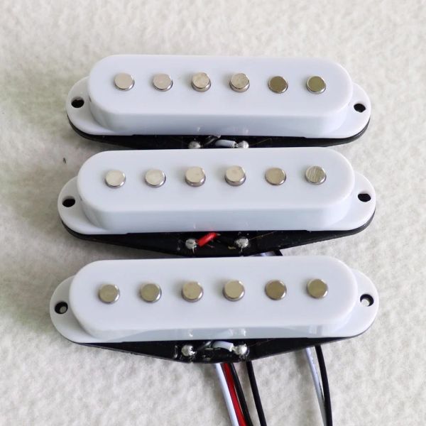 Câbles Donlis N / M / B 1set Magnet en céramique Staget St Single Coil Guitar Pickups en couleur blanc / noir / ivoire
