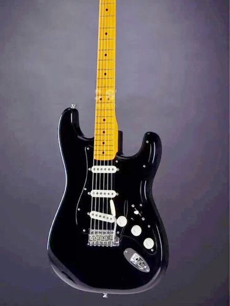 Câbles neufs !!!Magic Black Color St Guitar Guitare Solid Corps Maple Cordeau Black Pickguard SSS Pamins blancs