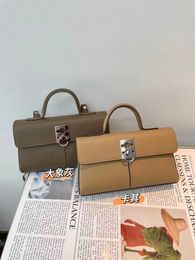 Cafune petit sac carré à main 2024 nouveau sac de niche avec une sensation premium Maillard en cuir de vachette bandoulière en cuir sacs à bandoulière pour femmes fourre-tout 240222