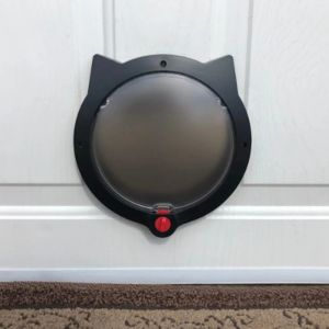 Cagas Puerta de gato pequeña y pequeña con cerradura 4 vías Ventana de plástico cerrada Cierre de gato seguro Puerta de gato Black White Pet Door Entrada y salida