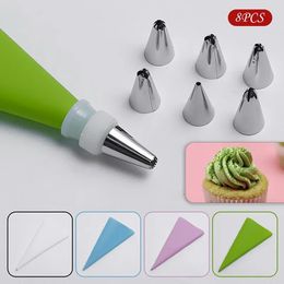 Cake Decorating Set met siliconen ijsvormingstas en 6 roestvrijstalen sproeiers voor doe -het -zelf fondantgereedschap thuis voor cakedecoratie