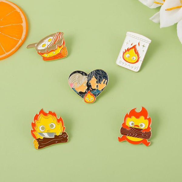 Pin de esmalte de calciférico Fuego personalizado Elfo japonés broches de anime broche broche solapa insignia de dibujos animados para niños amigos 5 colores