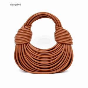 Veau le Venata Femme Tote Sac tissé Luxury Luxury Notted Hand Designer Corde Double 2024 Bottegss Knot Handpure Sacs E83L