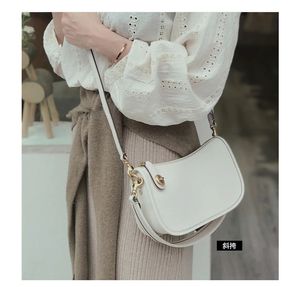 Calf sous les femmes sous les bras sacs portables de qualité de luxe de luxe marque Fashion Classic Lady Pruishiab Mandbag Leather Mahjong