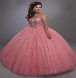 Calypso Quinceanera Dress 2022 Illusion Scoop Neck et Lace Up Back Bling Bling Cristaux Sweet 15 Robes Pageant Party Dresses7209980