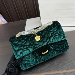 Camellia borduurwerk Velvet damesontwerper klassieke dubbele klep zak met munt charme goud metaalhardwarematelasse ketting vintage cross body schouder handtas 25x15 cm