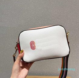 Bolso de la cámara Bolsos de diseñador para mujer Bolsos de hombro del arco iris crossbody Mensajero de alta calidad Clásico Atmosférico Cinturón de hombro ancho Diseño Cruzado 01 220805