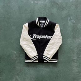 Cameraman 2023 Trapstar Varsity Jacket Designer Hommes Baseball Uniforme Faux Cuir 1to1 Femmes Manteau Brodé Londres High Street Taille XS-XL