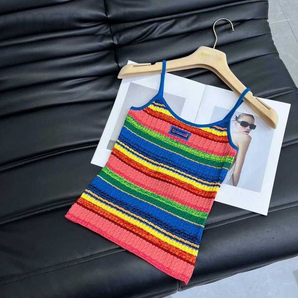 Camisoles Tanks Designer 2024 Summer Rainbow Stripe Cotton Yarn Tisage Water Wash coffre Crochet Fleur Fleur