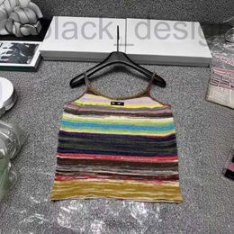 CAMISOS Tanks Designer 24SS Spring/Summer Nieuw aangekochte MM -serie Vakantiestijl Micro -label Letter Vast geverfd garen Regenboog Contrast Gebreide tanktop OSRM