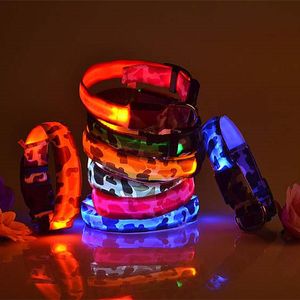 Perros de camuflaje Collares fluorescentes luminosos Suministros para mascotas Collar de perro de nylon Seguridad nocturna Resplandor LED Arnés para perro Collares de gato Resplandor en la oscuridad