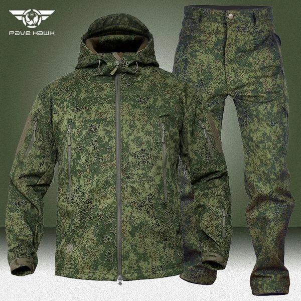 Camo Military Fleece Warm Settes Men Winter Windproofroprower Skar Skin Sky Soft Shell Tactical Veste Army Cargo Pant 2 pièces 231221