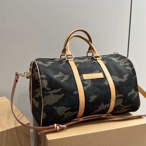 Louiseviution Bag Fashion Camouflage Handtassen Tassen Men Lvse Designer Bagage Duffle LVV Women Shoulder Luxurys Designers Tassen grote capaciteit reistassen 221128