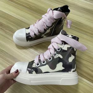 Baskets montantes de camouflage pour femmes, chaussures de skate, bottines, semelle maladroite, baskets décontractées de styliste