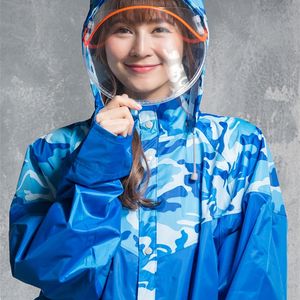 Camouflage Long Raincoat Vrouwen verlengden voetbedekte regenjas mannen motorfiets regen poncho elektrische auto regenuitrusting ondoordringbaar 201015