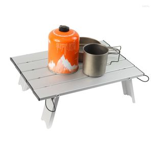 Muebles de campamento 2022 Mini Mesa plegable de aleación de aluminio negra para exteriores Barbacoa Tienda de campaña Cama para el hogar Escritorio de computadora plegable