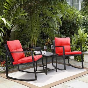 Muebles de campamento Juego de bistró de mimbre mecedora de 3 piezas Conjuntos de conversación al aire libre para patio con sillas de porche y mesa de centro de vidrio rojo