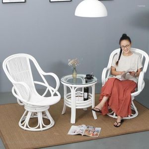 Mobilier de camp balcon rotin chaise trois pièces ensemble Simple ménage haut dossier blanc pivotant naturel réel Table décontractée et