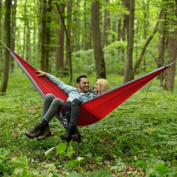 Camp Meubles Couleur en nylon Matching Hamac Outdoor Camping Ultra Light Portable Hammock pour la double personne extérieure récréation hamac swing y240423