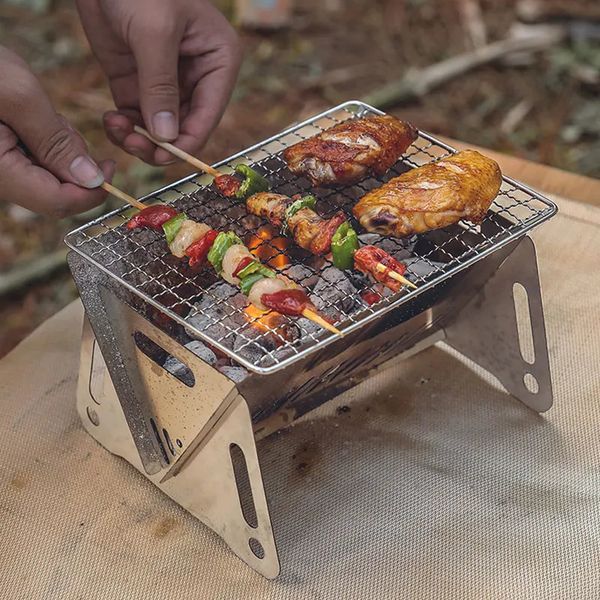 Camping Barbecue Grill portable pliant Poix de chauffage extérieur Poêle Multifonction Pic en acier