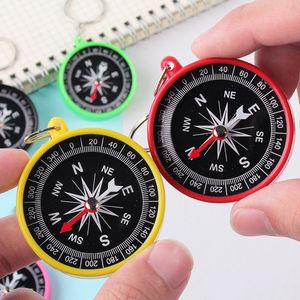 Camping Plastic Compass Party Favor Navegación de senderismo Premio Sports de senderismo al aire libre Punting Pointing Guider Keychain Al por mayor EE