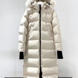 Canadá 2022 Nuevo parka Coats para hombre diseñador para mujer Bordado clásico Down Chaqueta Top Siberian Coyote Fur Collar Soodie Caballera Parka canadiense Long Canadá Parka