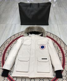 Top Puffer Jackets Diseñador para hombres Real Coyote Fur Outdoor Wyndham Windbreaker Jassen Prendas de abrigo con capucha Fourrure Manteau Down Jacket Coat Hiver Parka