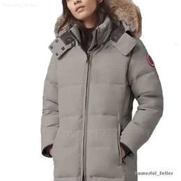 Canadian Goese Women Down Jackets Fashion Puffer Coat Winter Warm Capucha Capeta PARCA CON CON CON CON CON CONDICIÓN Luxury Menores Classic Outerwear 5552