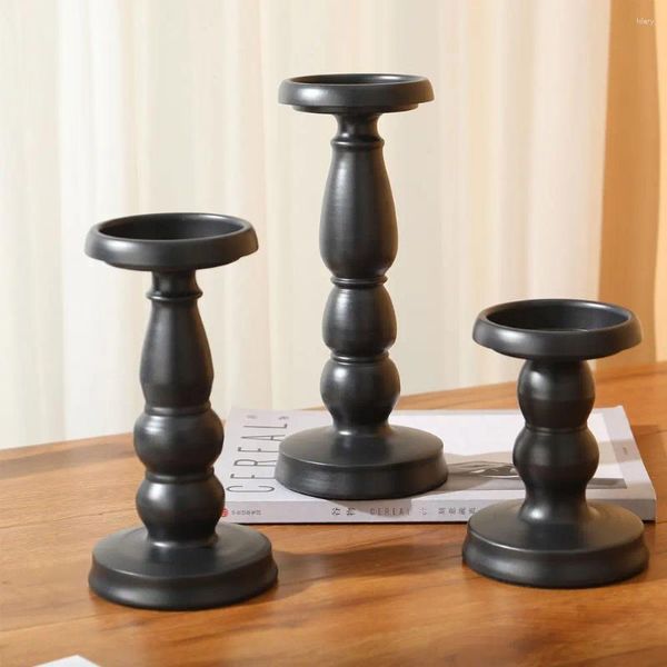 Titulares de velas 1 PC Black Metal Candlestick Candlickick Party European Wedding Party Home Table Decoration Regalo