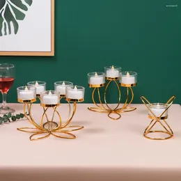 Kandelaars 1PC Mentale kandelaarhouder IjzerKandelaar voor romantisch diner bij kaarslicht Props Moderne tafel Slaapkamerdecoratie