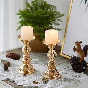 Candelas 2 PCS Candelera de metal Forma tradicional Base de soporte de velas falsas para la decoración de la fiesta de bodas