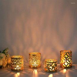 Bandlers 2pcs / Set nordic Golden Geométrique Hollow Wroyd Iron Creative Cups Home Decoration Ornements