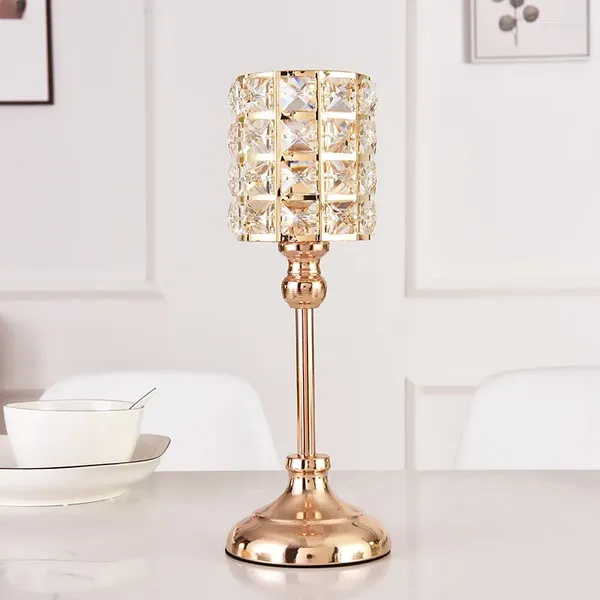 Candlers Bandlestick Wedding Candlelight Dîner accessoires de style européen Gold Crystal Home Decoration Ornements Iron